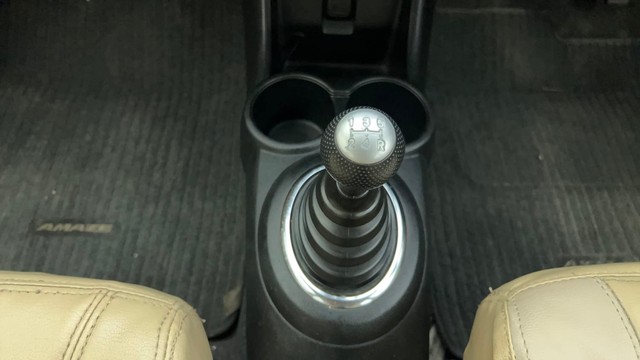 Second-hand 2013 Honda Amaze S i-VTEC for sale in Ahmedabad-12