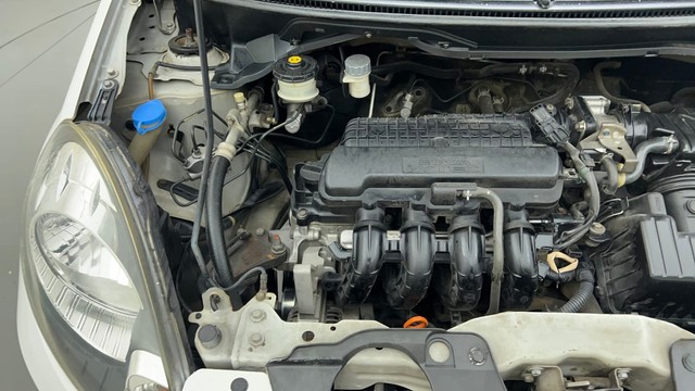 Second-hand 2013 Honda Amaze S i-VTEC for sale in Ahmedabad-35