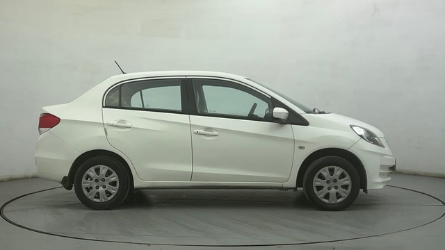 Second-hand 2013 Honda Amaze S i-VTEC for sale in Ahmedabad-2