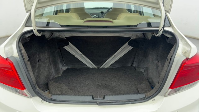 Second-hand 2013 Honda Amaze S i-VTEC for sale in Ahmedabad-9