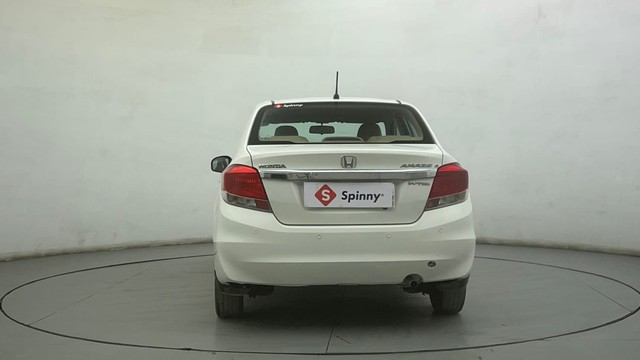 Second-hand 2013 Honda Amaze S i-VTEC for sale in Ahmedabad-4