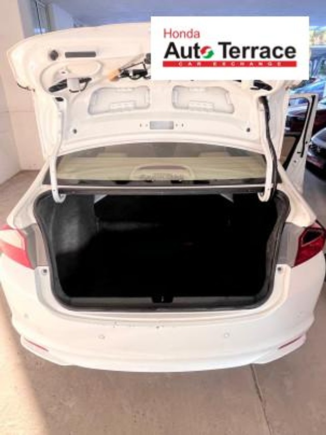 Second-hand 2015 Honda City V MT AVN for sale in Vadodara-8