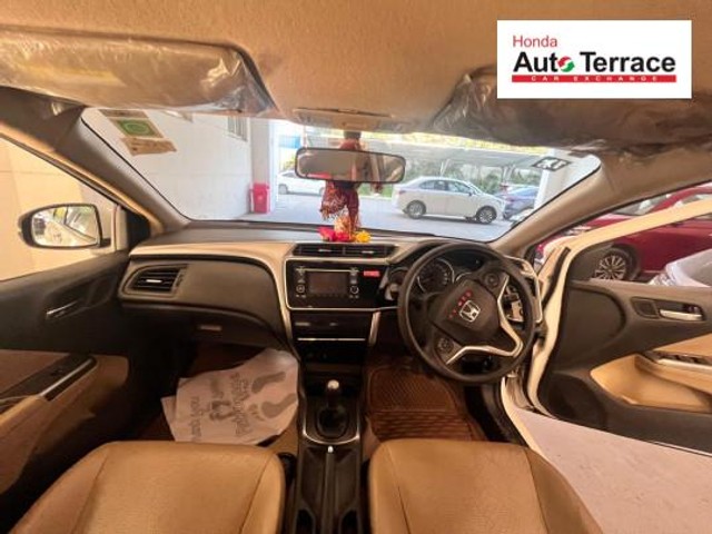 Second-hand 2015 Honda City V MT AVN for sale in Vadodara-4