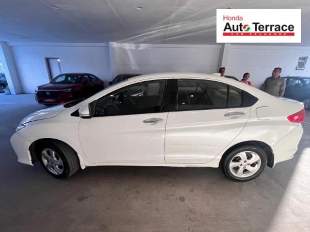 Second-hand 2015 Honda City V MT AVN for sale in Vadodara-1