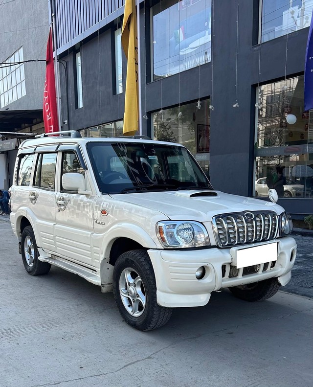 Second-hand 2008 Mahindra Scorpio M2DI for sale in Indore-12
