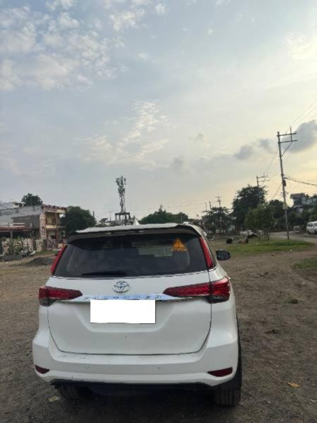 Second-hand 2018 Toyota Fortuner 2.8 2WD MT BSIV for sale in Jabalpur-1