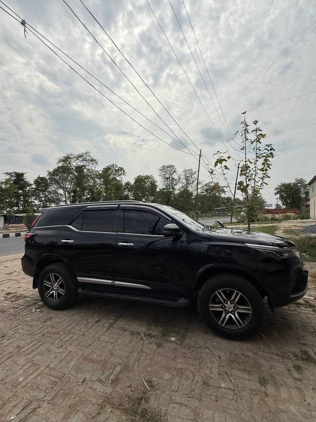 https://images10.gaadi.com/usedcar_image/4C23CE4D-4231-432D-91F6-AE04EA542FD9/original/baed96a1-c498-4f13-b0d2-d0069b634f34.jpg?imwidth=6401
