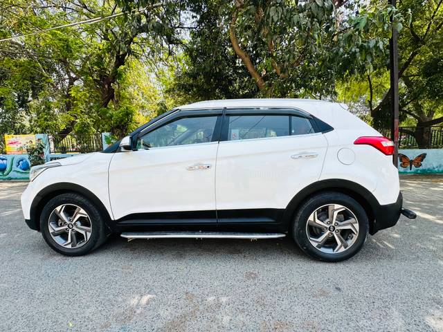 https://images10.gaadi.com/usedcar_image/4CF9A4F0-04BD-4634-8E6A-F98D5A1D5ABB/original/e91a1c48-af1e-4358-bd58-022344f81e2d.jpg?imwidth=6402