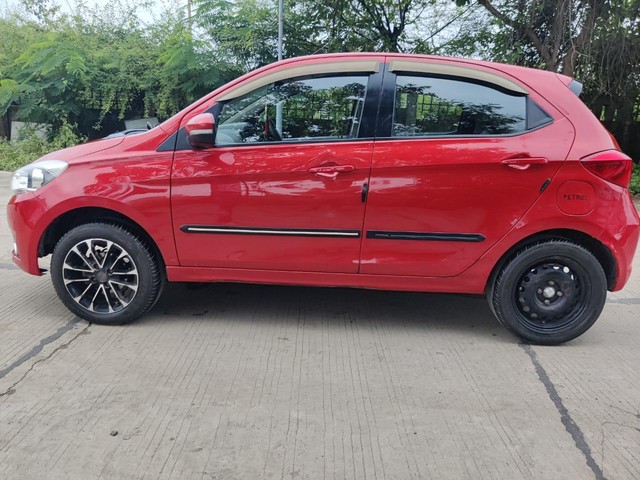 Second-hand 2016 Tata Tiago 1.2 Revotron XZ for sale in Bhopal-4