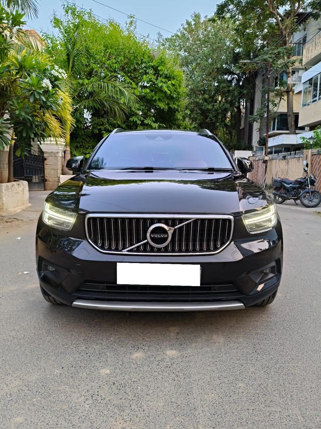 Second-hand 2018 Volvo XC40 D4 R-Design for sale in Chennai-3