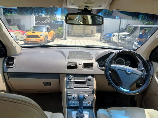 Second-hand 2014 Volvo XC90 D5 AWD for sale in Chennai-4