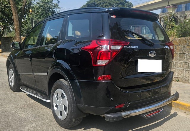 Second-hand 2018 Mahindra XUV500 W7 BSIV for sale in Pune-10