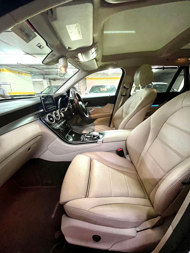 Second-hand 2016 Mercedes-Benz GLC 220 for sale in Mumbai-7