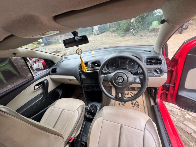Second-hand 2011 Volkswagen Polo IPL II 1.2 Petrol Highline for sale in Noida-3