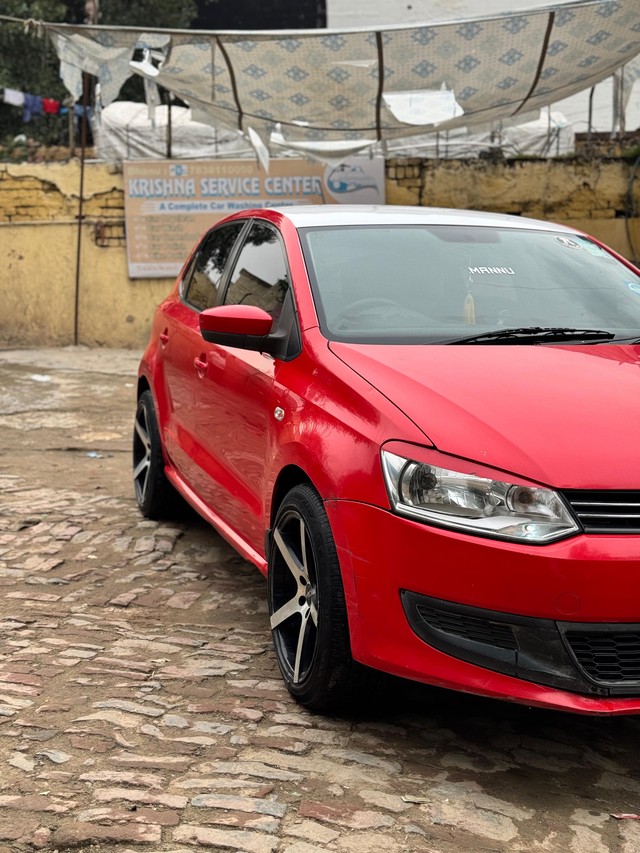 Second-hand 2011 Volkswagen Polo IPL II 1.2 Petrol Highline for sale in Noida-5