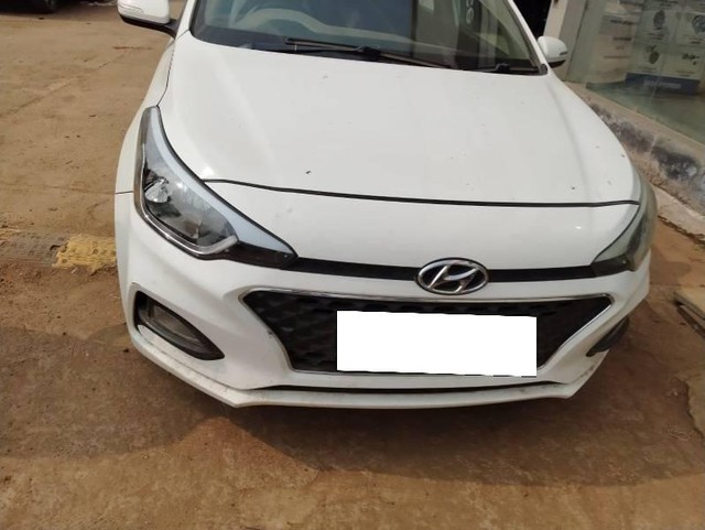 Second-hand 2019 Hyundai i20 Sportz Plus Diesel for sale in Neemuch-2