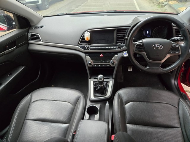 Second-hand 2017 Hyundai Elantra 1.6 SX Option for sale in Bangalore-6