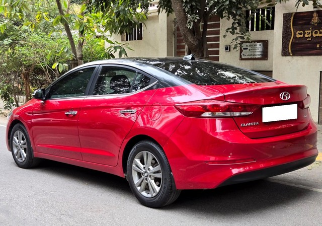 Second-hand 2017 Hyundai Elantra 1.6 SX Option for sale in Bangalore-2