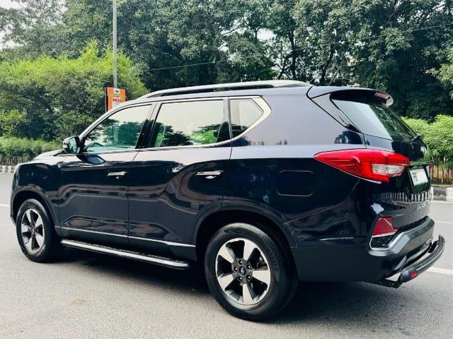 Second-hand 2022 Mahindra Alturas G4 4X2 AT for sale in New Delhi-2