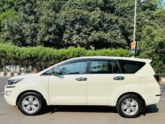 Second-hand 2018 Toyota Innova Crysta 2.8 ZX AT BSIV for sale in New Delhi-2