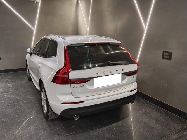 Second-hand 2019 Volvo XC60 D4 Momentum for sale in New Delhi-9