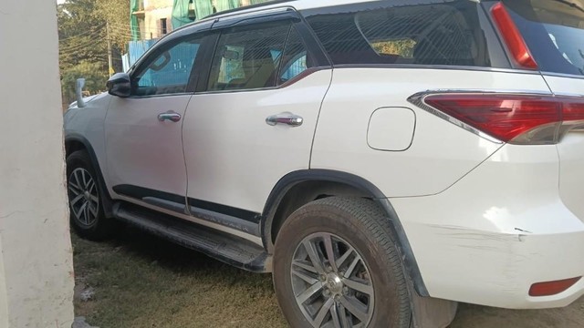 Second-hand 2018 Toyota Fortuner 2.8 4WD AT BSIV for sale in Gurgaon-6