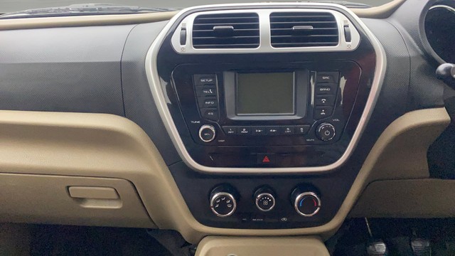 Second-hand 2017 Mahindra TUV 300 T8 for sale in Gulbarga-22