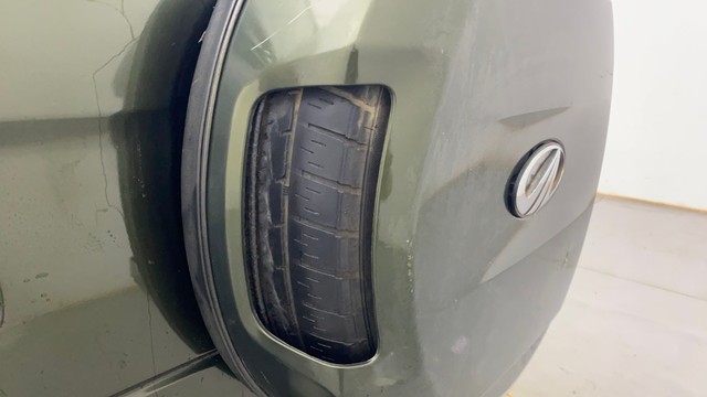 Second-hand 2017 Mahindra TUV 300 T8 for sale in Gulbarga-27