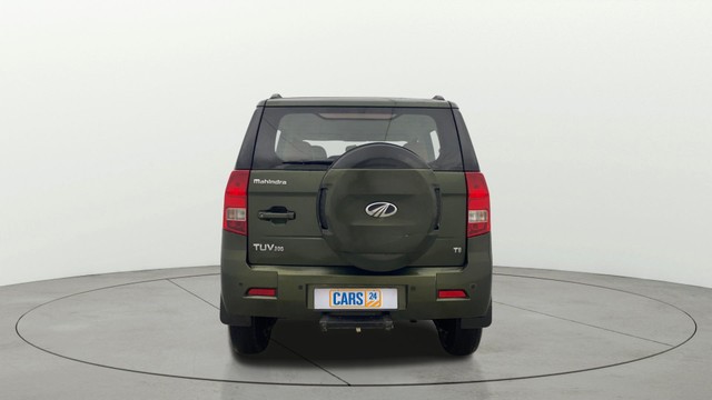 Second-hand 2017 Mahindra TUV 300 T8 for sale in Gulbarga-3