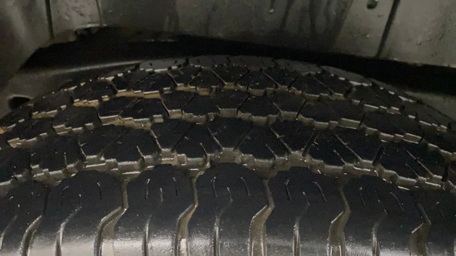 Second-hand 2017 Mahindra TUV 300 T8 for sale in Gulbarga-29