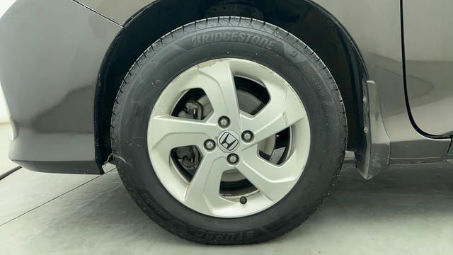 Second-hand 2016 Honda City V MT for sale in Chennai-20