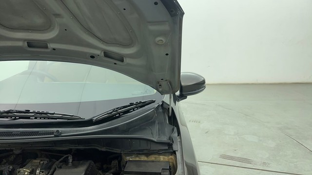 Second-hand 2016 Honda City V MT for sale in Chennai-38