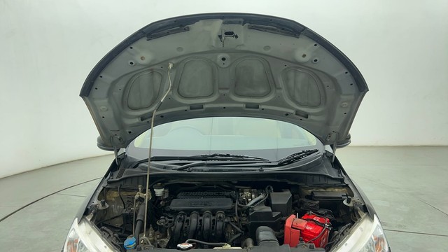 Second-hand 2016 Honda City V MT for sale in Chennai-8