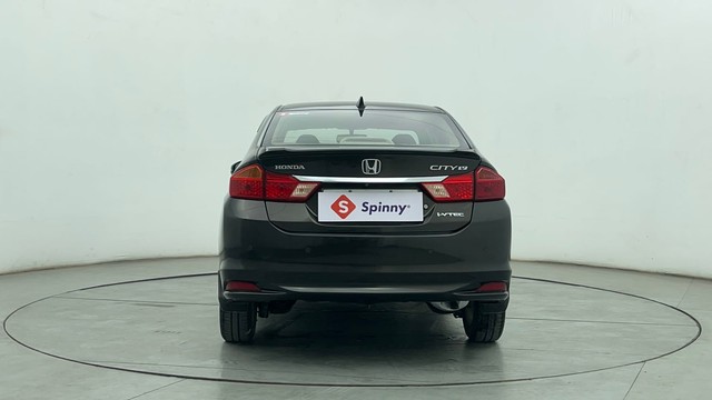 Second-hand 2016 Honda City V MT for sale in Chennai-4