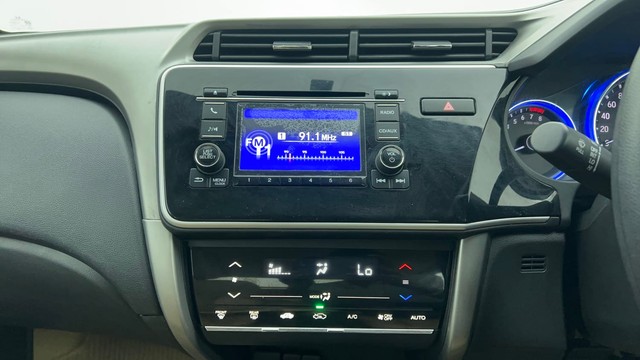 Second-hand 2016 Honda City V MT for sale in Chennai-25