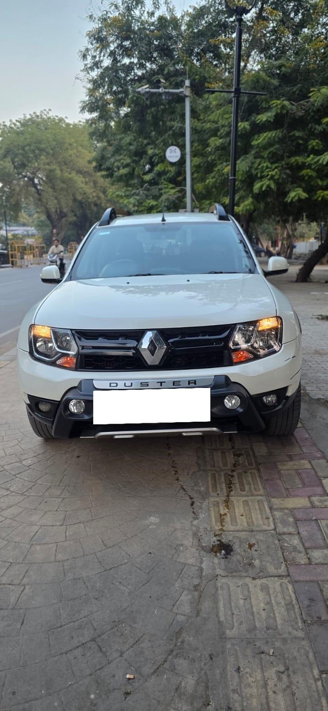 Second-hand 2017 Renault Duster 110PS Diesel RxZ for sale in Allahabad-4