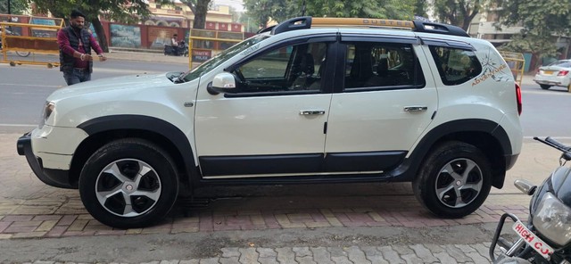Second-hand 2017 Renault Duster 110PS Diesel RxZ for sale in Allahabad-12