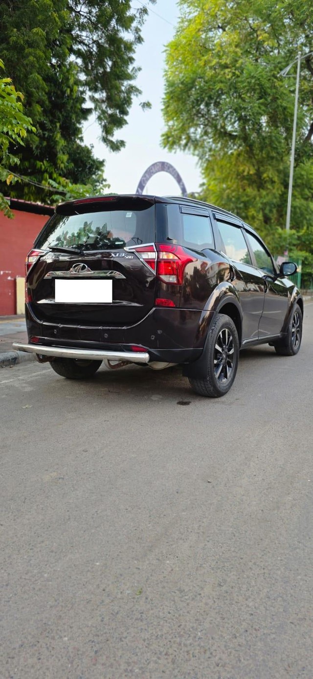 Second-hand 2018 Mahindra XUV500 W11 FWD Diesel for sale in Allahabad-5