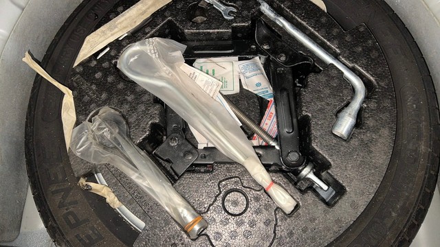 Second-hand 2023 Mahindra XUV300 W6 Diesel for sale in Chandigarh-21