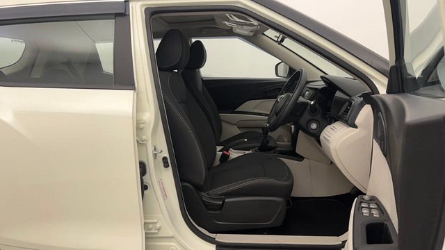 Second-hand 2023 Mahindra XUV300 W6 Diesel for sale in Chandigarh-15