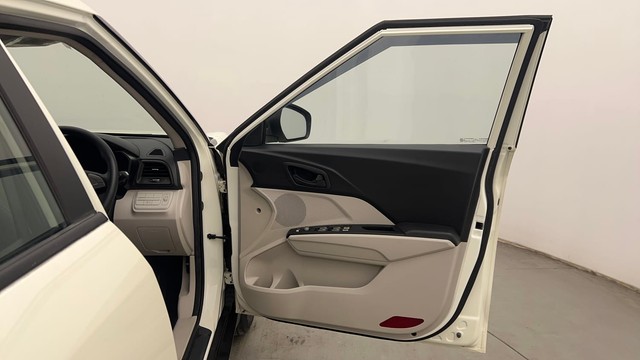 Second-hand 2023 Mahindra XUV300 W6 Diesel for sale in Chandigarh-16