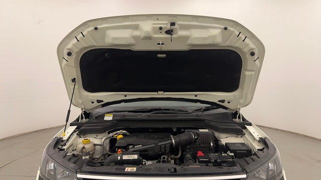 Second-hand 2023 Mahindra XUV300 W6 Diesel for sale in Chandigarh-8