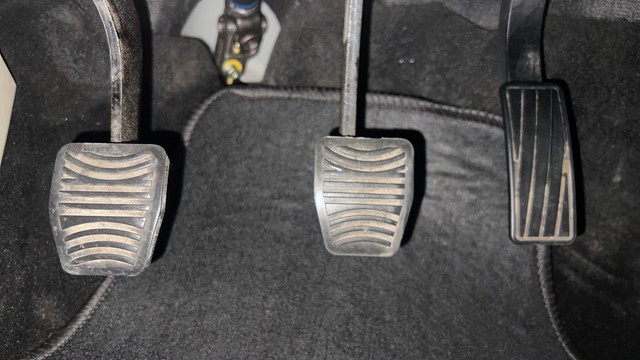 Second-hand 2023 Mahindra XUV300 W6 Diesel for sale in Chandigarh-14