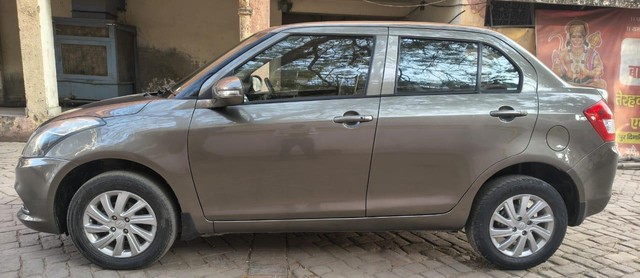 Second-hand 2016 Maruti Swift Dzire ZXI for sale in Kanpur-3
