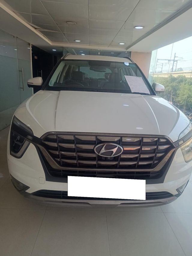 Second-hand 2023 Hyundai Alcazar Platinum 7-Seater for sale in Thane