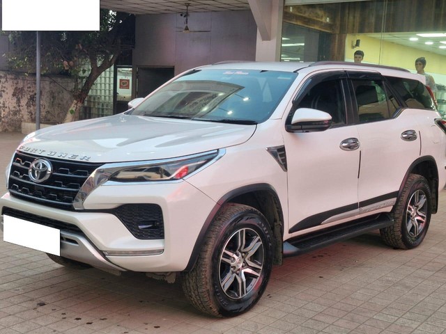 Second-hand 2024 Toyota Fortuner 4X2 Diesel for sale in Mumbai-4