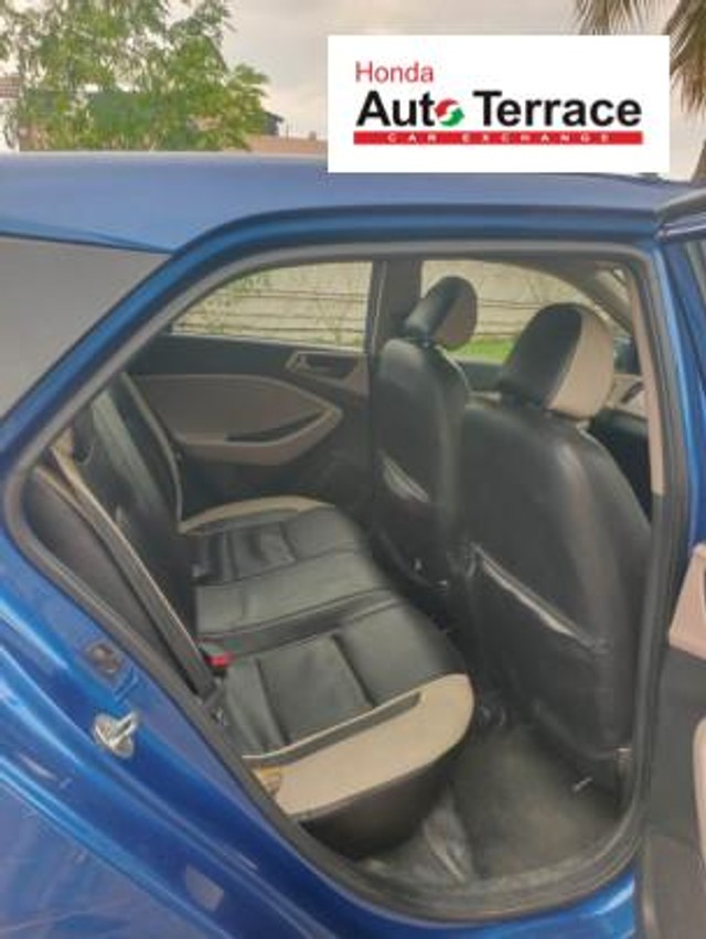 Second-hand 2017 Hyundai i20 Magna 1.4 CRDi for sale in Pondicherry-13