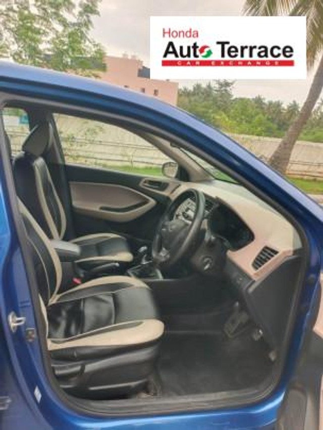 Second-hand 2017 Hyundai i20 Magna 1.4 CRDi for sale in Pondicherry-11