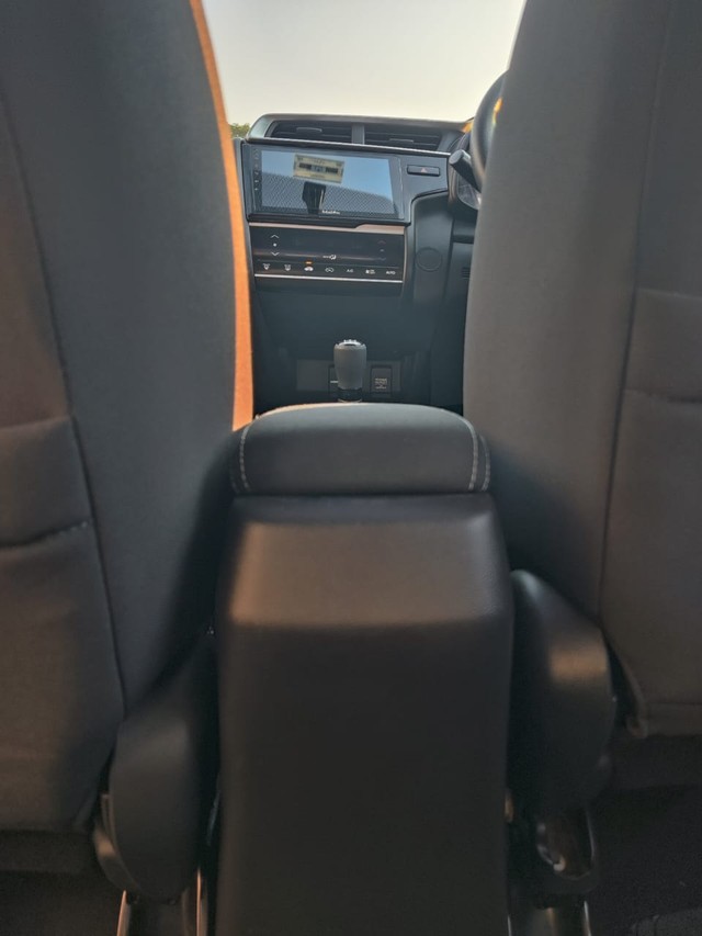Second-hand 2018 Honda WR-V i-VTEC VX for sale in Mumbai-19