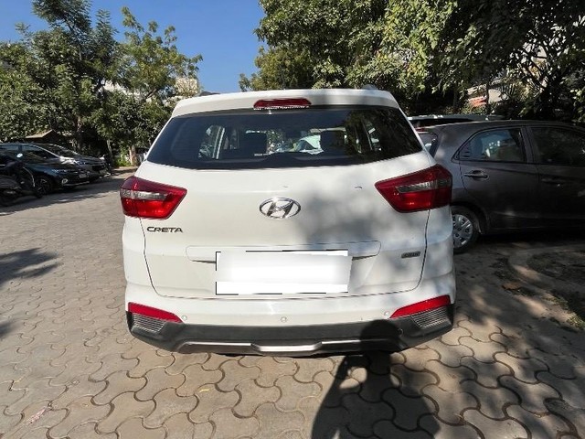 Second-hand 2016 Hyundai Creta 1.4 CRDi S for sale in Ahmedabad-5